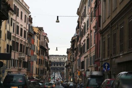 ローマの道を走っている途中