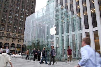 ガラスのキューブ