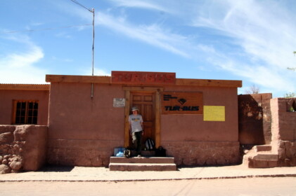 バスを待っているこーへー