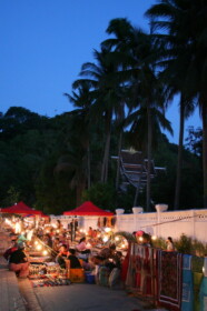 ナイトマーケット