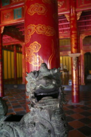 ミンマン帝廟の内部