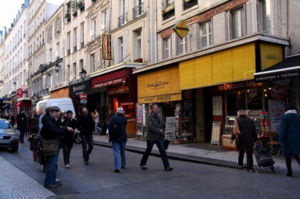 モントルグイユ通りを散歩