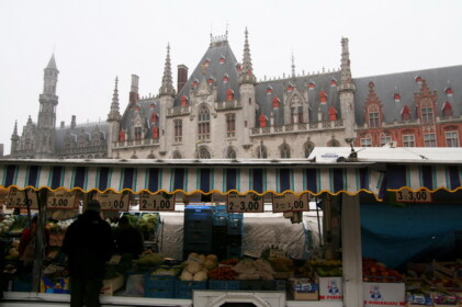 マルクト広場の朝市