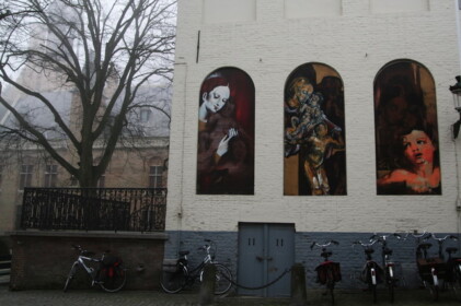 アートショップの壁