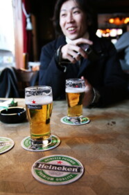 代わりにカフェでハイネケン