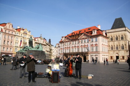 おじいさんたちのストリートバンド