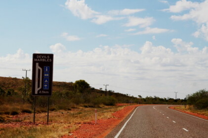 デビルズマーブルに立ち寄る