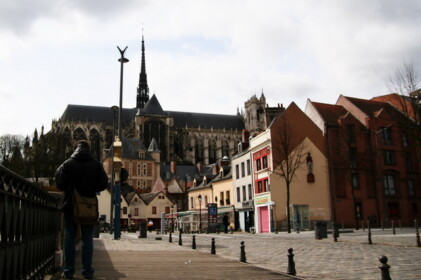 運河の方から見た大聖堂