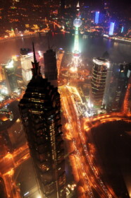 ライトが消えた金茂大厦