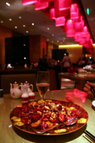 モダンでおいしいレストラン