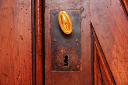 裁判所のあるドア