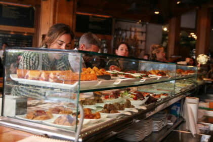 昼ごはんはタパス