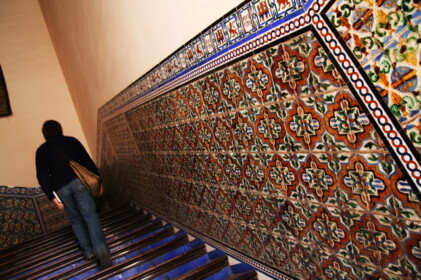 階段のタイルがきれい