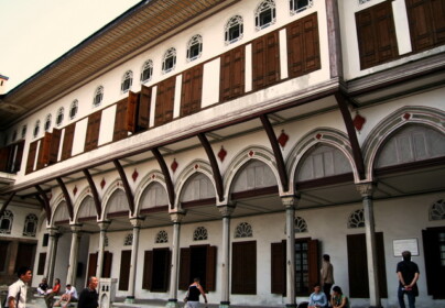 宮殿の奥にある建物