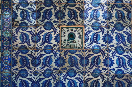 外装にもイズニックタイル