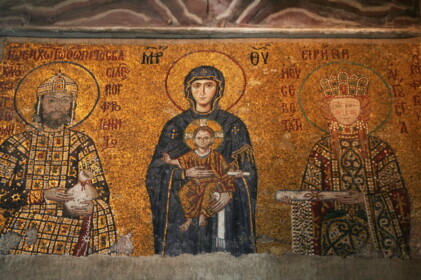 聖母子と12世紀の皇帝ヨハネス2世コムネノス夫妻