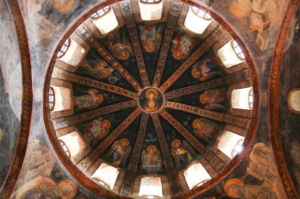 聖母子と天使のドーム（フレスコ画）