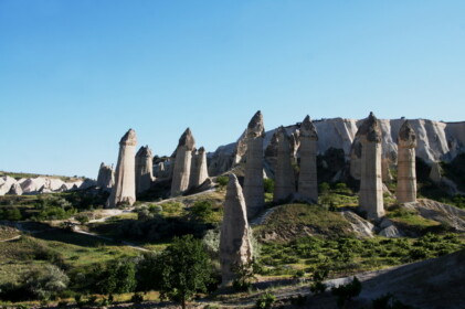 尖がっている岩がたくさん