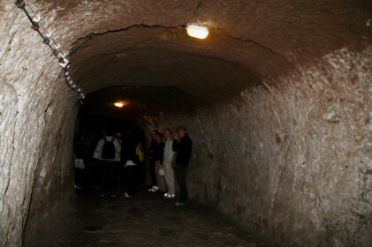 デリンクユ地下都市