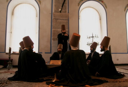 神秘主義修行僧たちの生活を再現している部屋