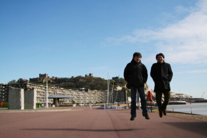 浮いているハルさんとこーへー